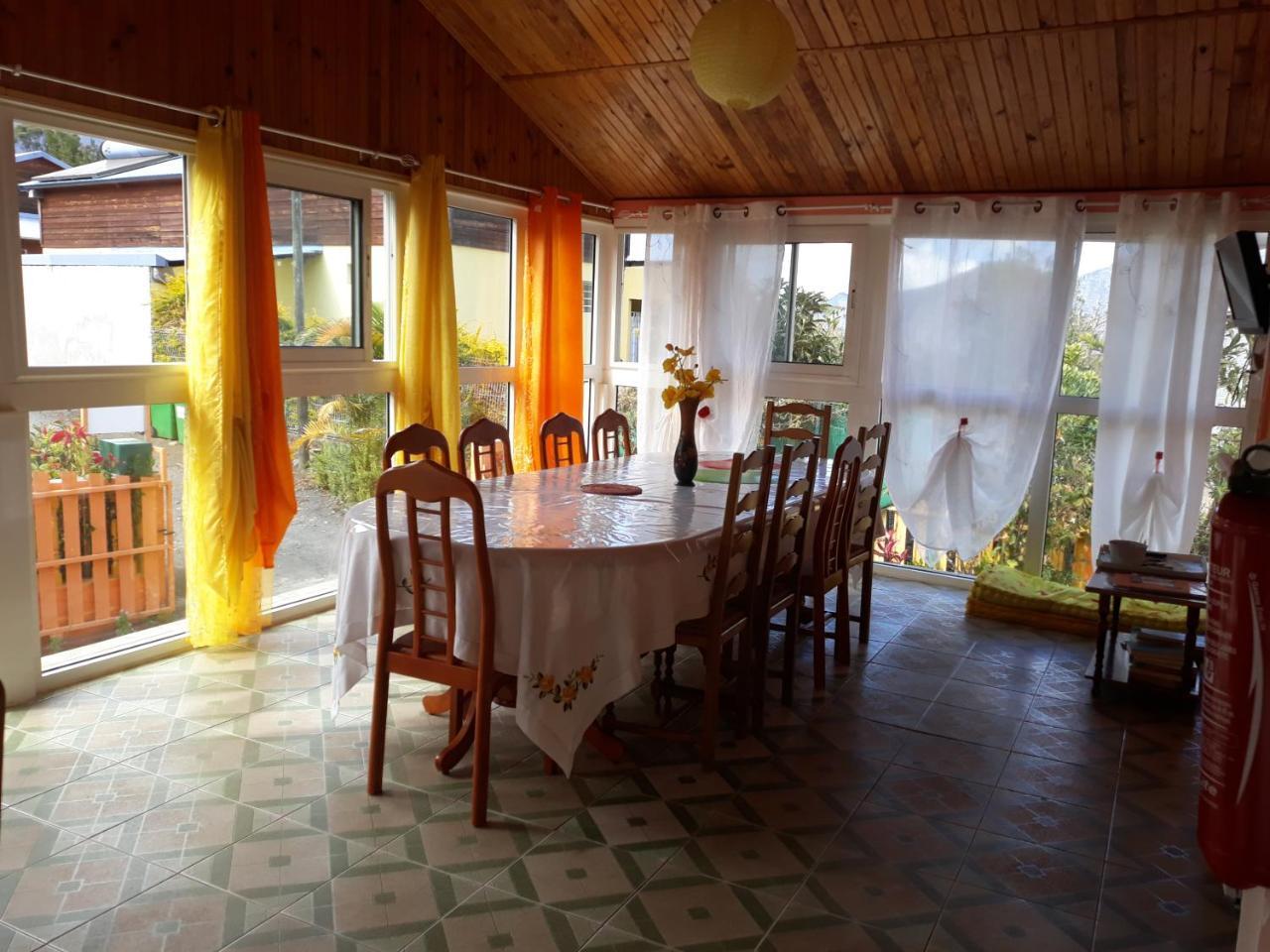 Petite Fleur De Lentilles Bed & Breakfast Cilaos Eksteriør bilde