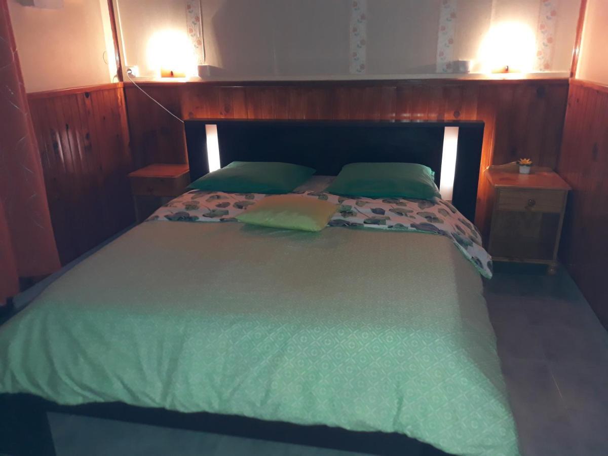 Petite Fleur De Lentilles Bed & Breakfast Cilaos Eksteriør bilde