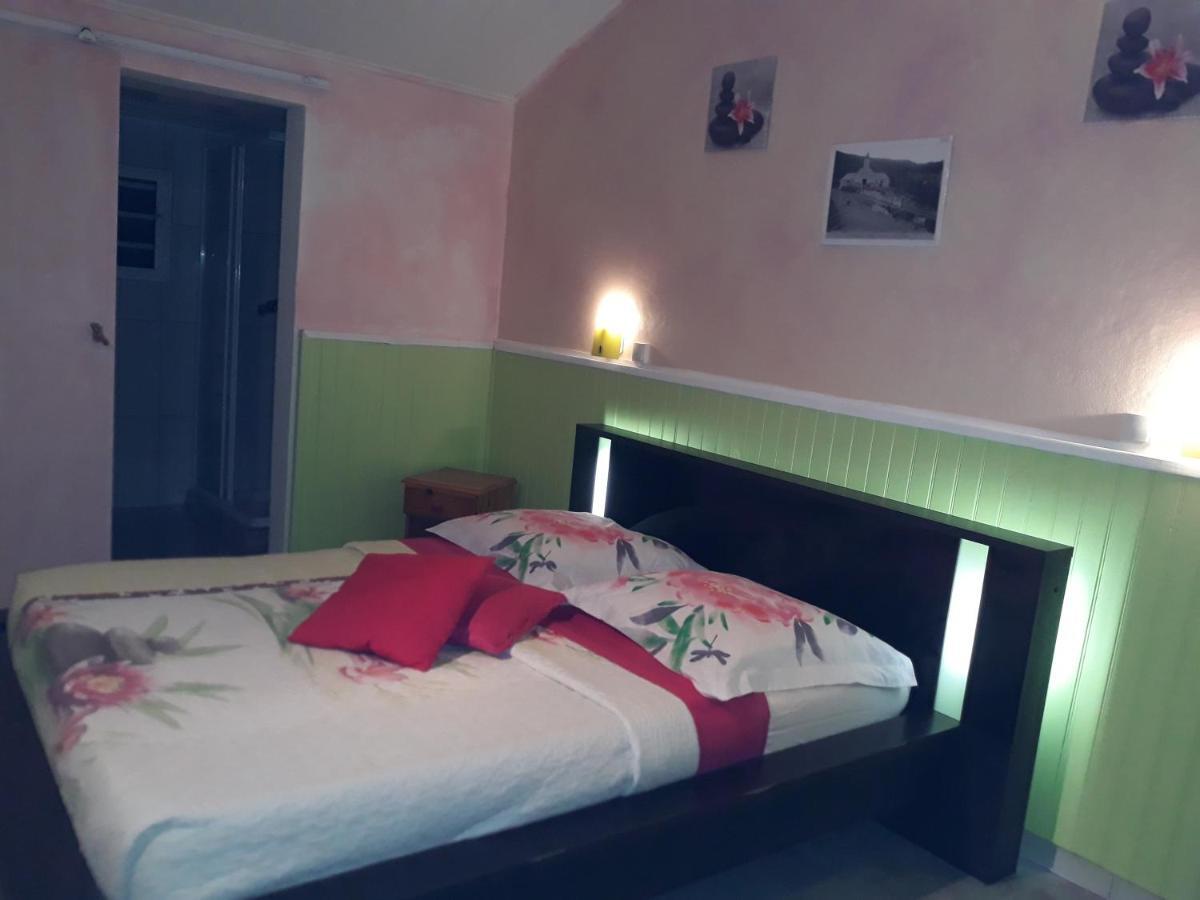 Petite Fleur De Lentilles Bed & Breakfast Cilaos Eksteriør bilde
