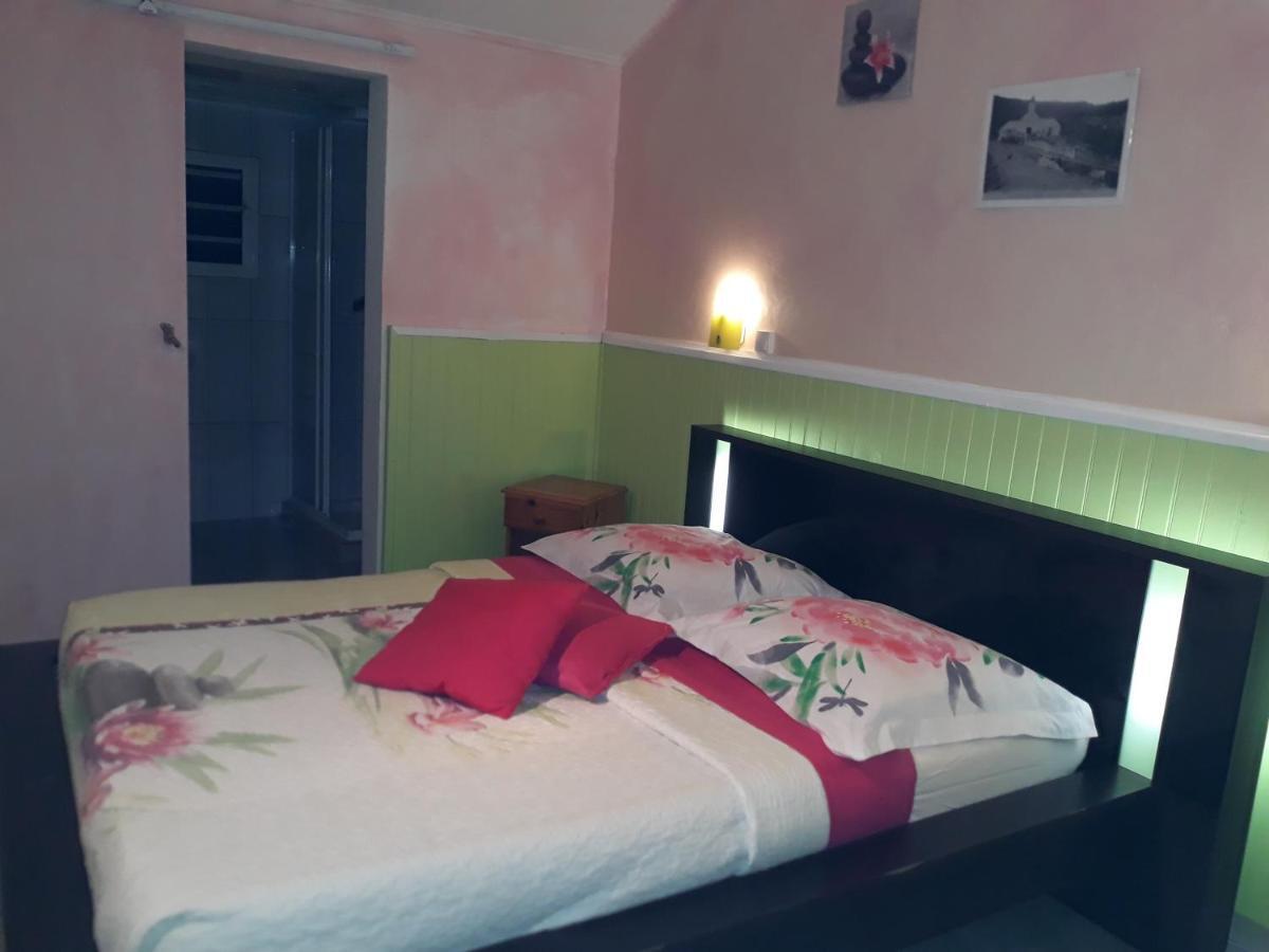 Petite Fleur De Lentilles Bed & Breakfast Cilaos Eksteriør bilde